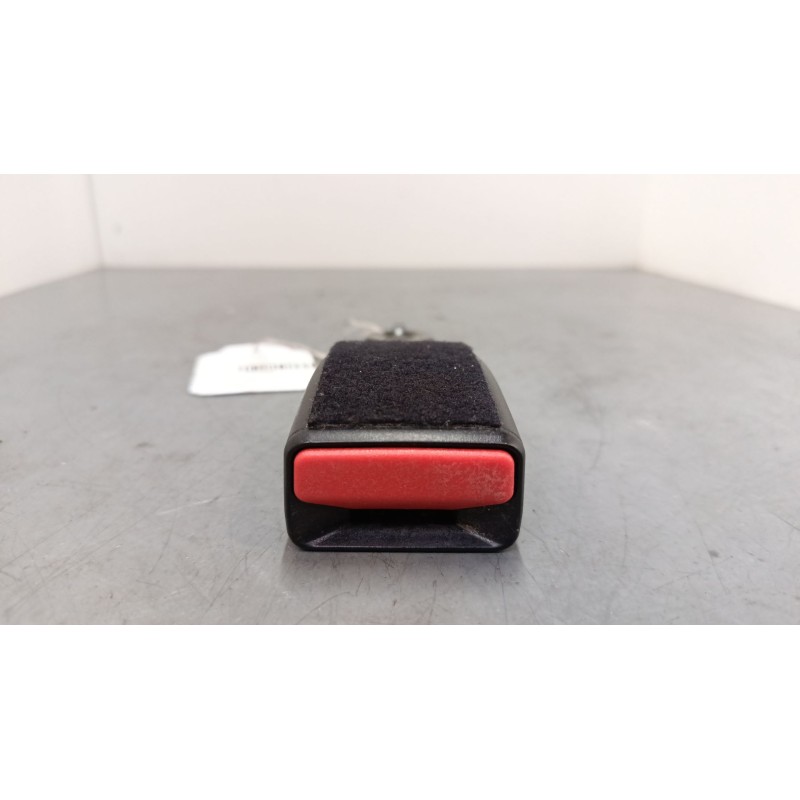 Recambio de anclaje cinturon delantero derecho para citroën c-elysee (dd_) 1.2 vti 82 referencia OEM IAM   