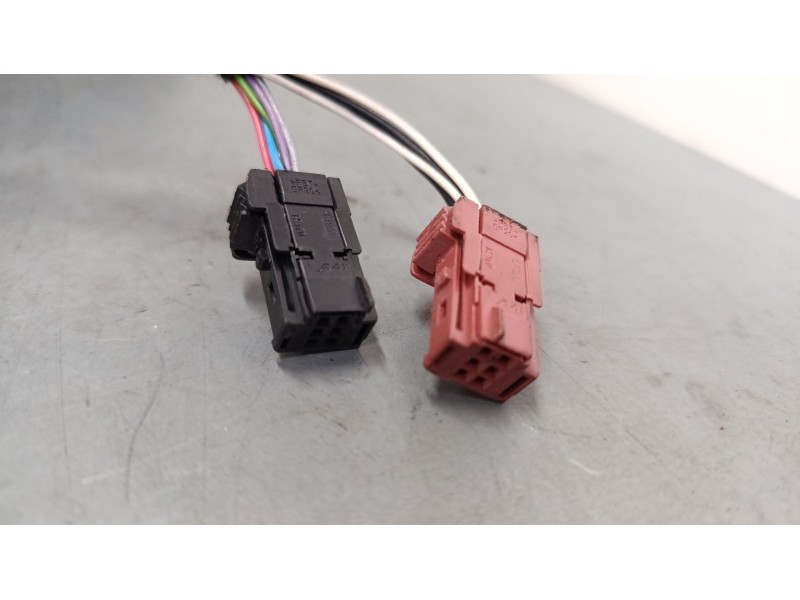 Recambio de retrovisor electrico izquierdo para peugeot 2008 i (cu_) 1.2 thp 110 / puretech 110 referencia OEM IAM 1611240880  