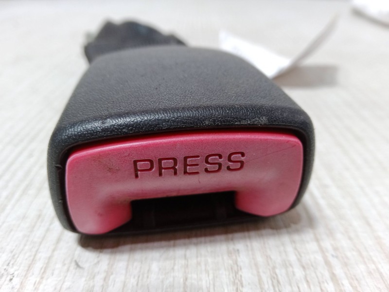 Recambio de anclaje trasero izquierdo para peugeot 107 (pm_, pn_) 1.4 hdi referencia OEM IAM   