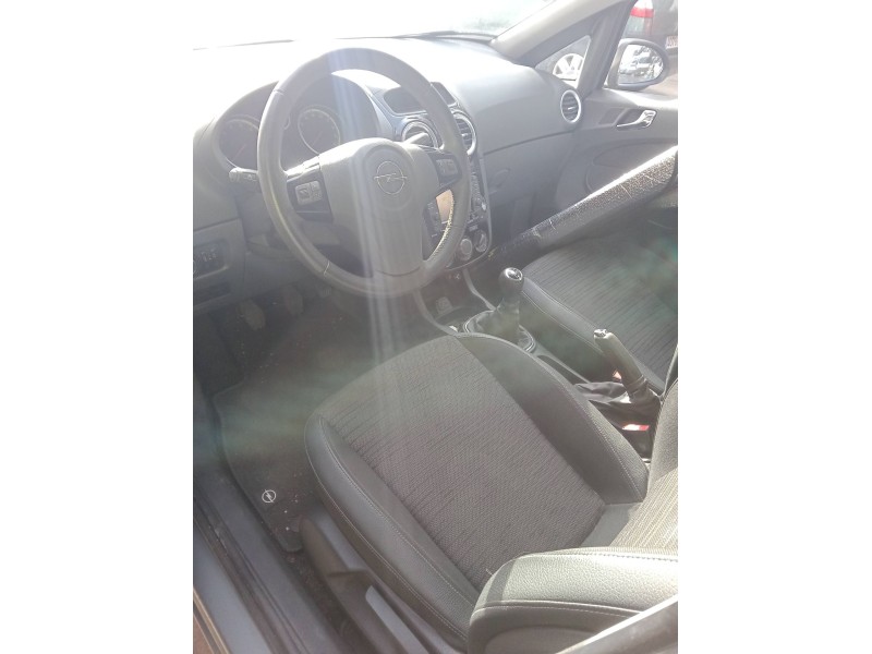 opel corsa d (s07) del año 2014