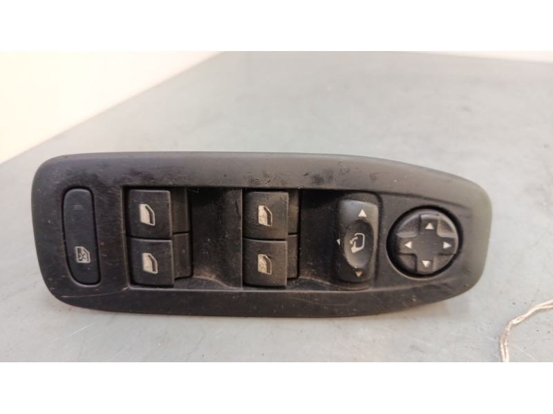 Recambio de mando elevalunas delantero izquierdo para peugeot 2008 i (cu_) 1.2 thp 110 / puretech 110 referencia OEM IAM 9674962