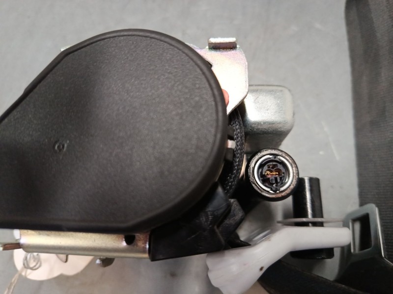 Recambio de cinturon seguridad delantero derecho para peugeot 2008 i (cu_) 1.2 thp 110 / puretech 110 referencia OEM IAM 9806315