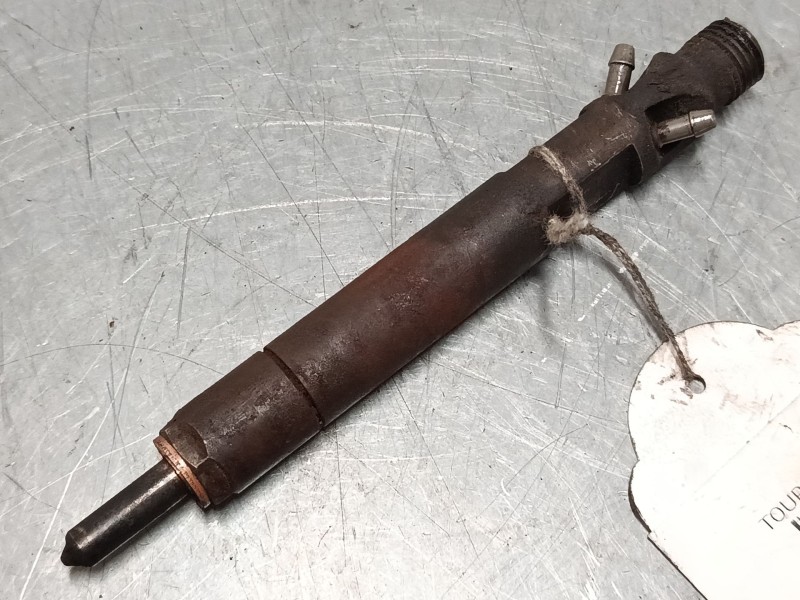 Recambio de inyector para ford tourneo connect 1.8 tdci /tddi /di referencia OEM IAM   