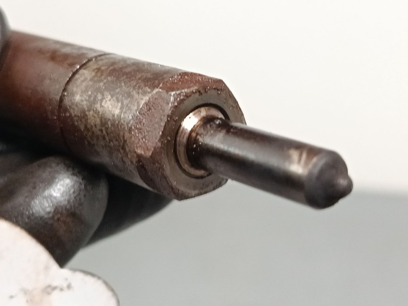 Recambio de inyector para ford tourneo connect 1.8 tdci /tddi /di referencia OEM IAM   