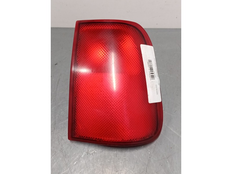 Recambio de piloto trasero derecho para nissan terrano ii (r20) 2.7 td 4wd referencia OEM IAM 26850 OF000  