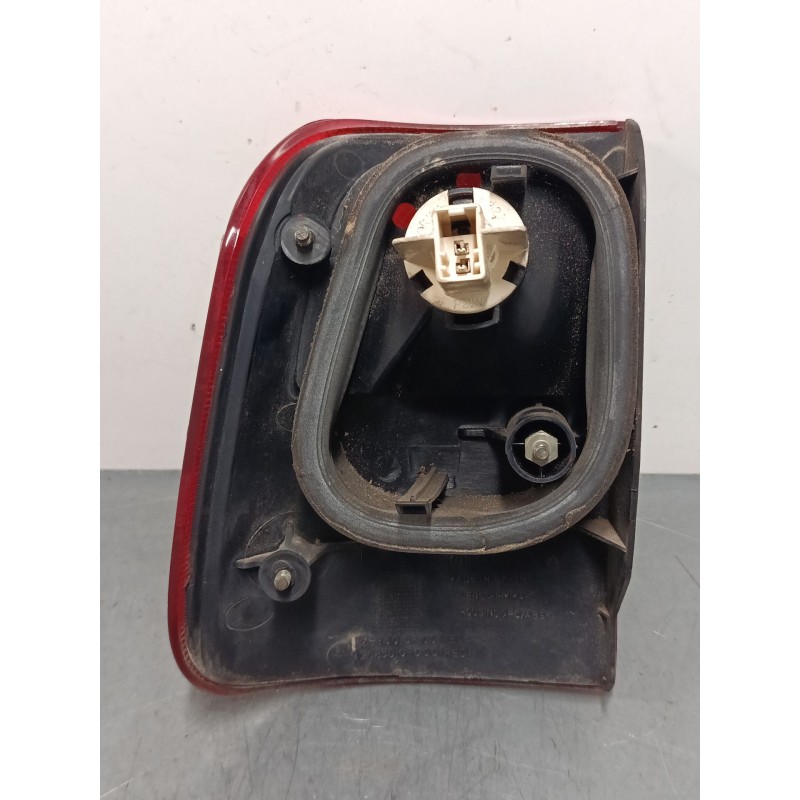 Recambio de piloto trasero derecho para nissan terrano ii (r20) 2.7 td 4wd referencia OEM IAM 26850 OF000  