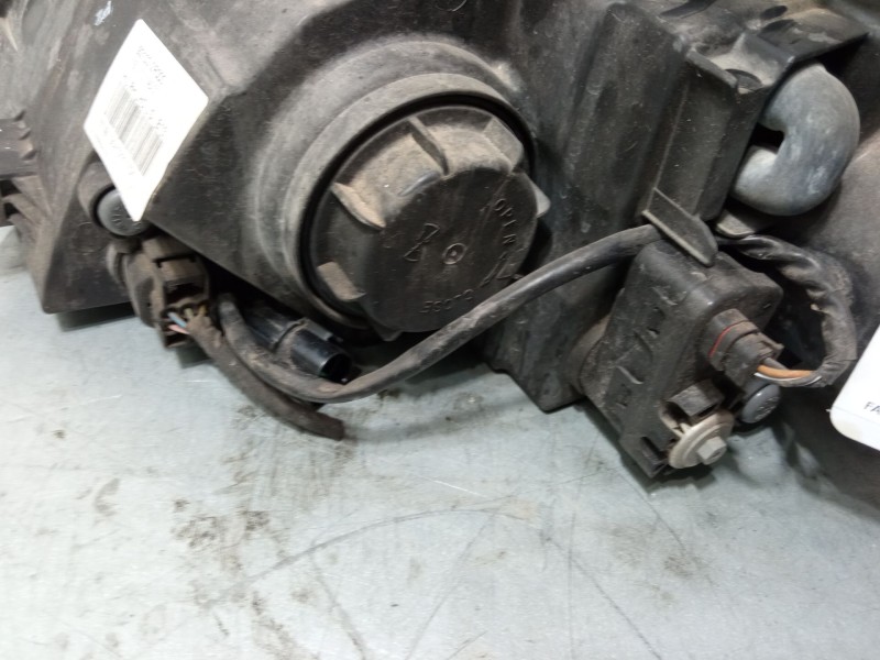 Recambio de faro derecho para hyundai i30 (fd) 1.4 referencia OEM IAM 921022R000  