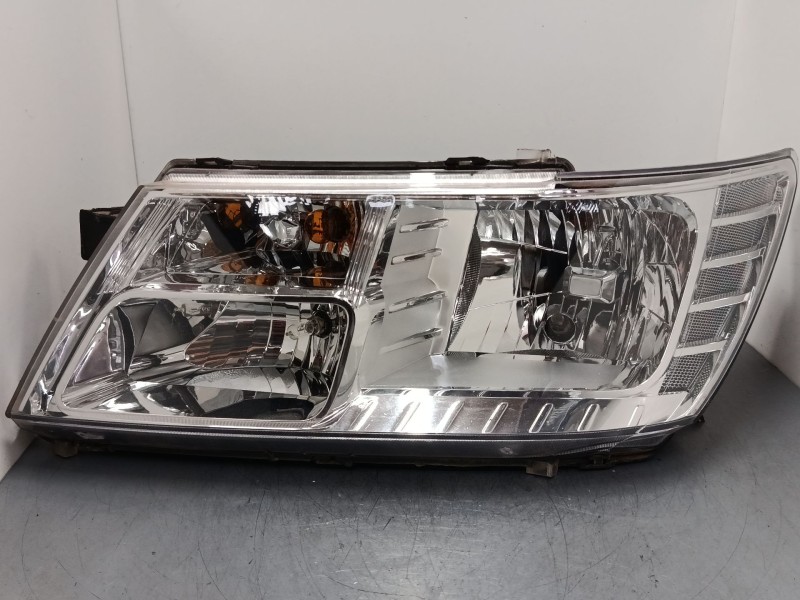 Recambio de faro izquierdo para dodge journey 2.0 crd referencia OEM IAM 05067789AD  