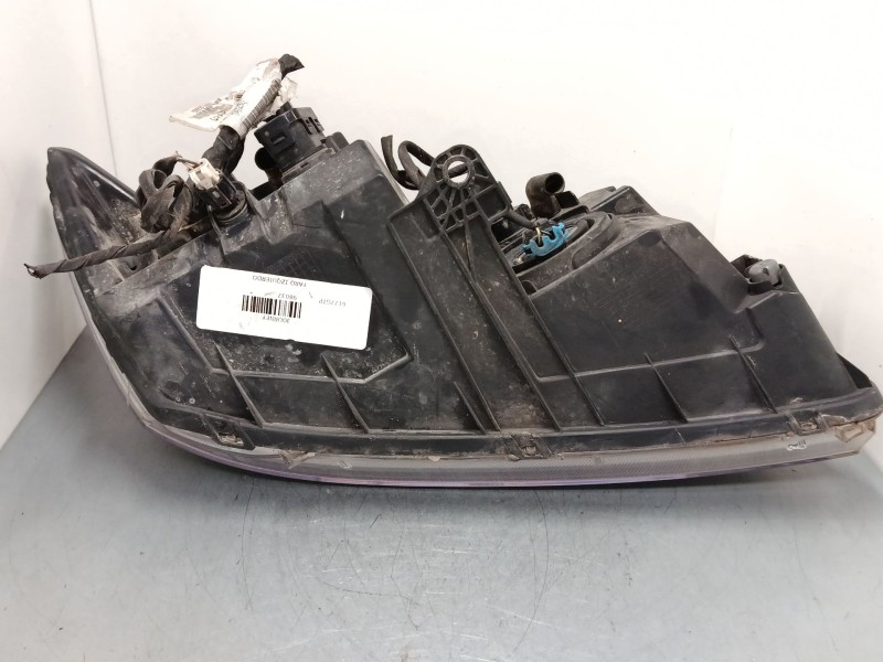 Recambio de faro izquierdo para dodge journey 2.0 crd referencia OEM IAM 05067789AD  