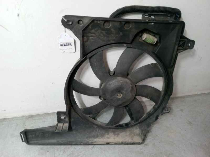 Recambio de electroventilador para opel meriva a monospace (x03) 1.3 cdti (e75) referencia OEM IAM 8240457  