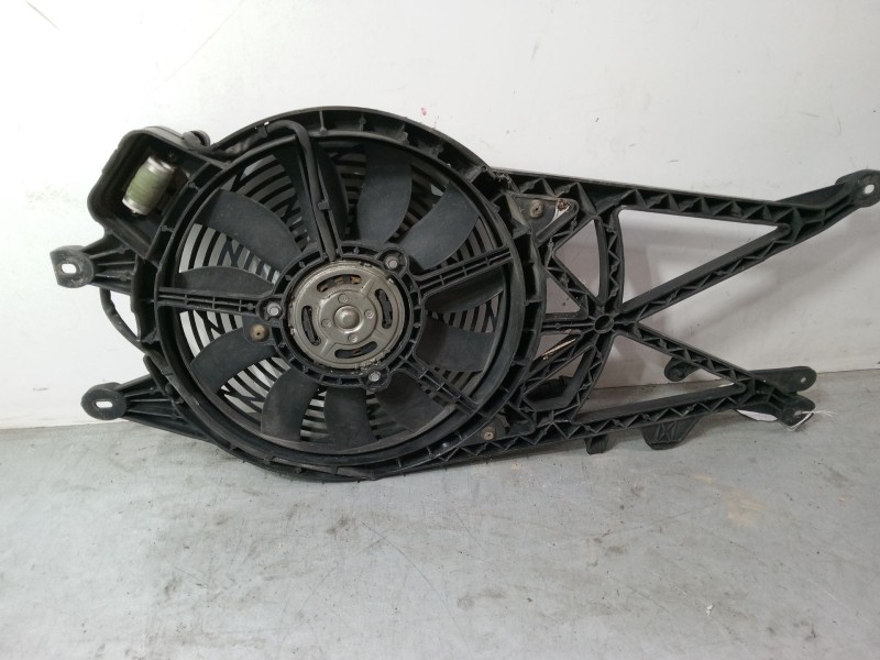 Recambio de electroventilador para opel meriva a monospace (x03) 1.3 cdti (e75) referencia OEM IAM 52406447  