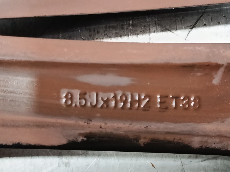 Recambio de llanta aluminio 19´´ para volkswagen tiguan (ad1, ax1) 2.0 tdi referencia OEM IAM 5NA601025E 8.5x19 ET38 