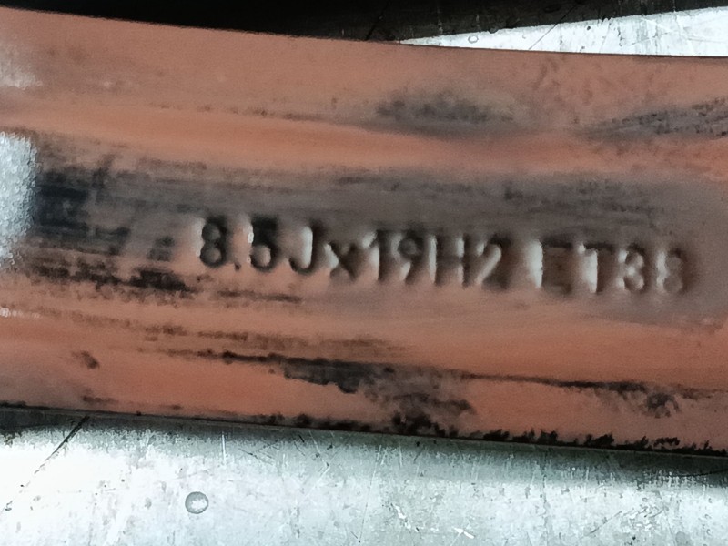 Recambio de llanta aluminio 19´´ para volkswagen tiguan (ad1, ax1) 2.0 tdi referencia OEM IAM 5NA601025E 8,5J x 19 ET38 