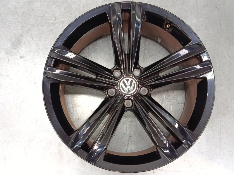 Recambio de llanta aluminio 19´´ para volkswagen tiguan (ad1, ax1) 2.0 tdi referencia OEM IAM 5NA601025E 8,5J x 19 ET38 