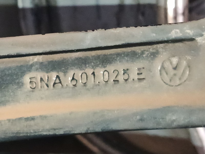 Recambio de llanta aluminio 19´´ para volkswagen tiguan (ad1, ax1) 2.0 tdi referencia OEM IAM 5NA601025E 8,5J x 19 ET38 