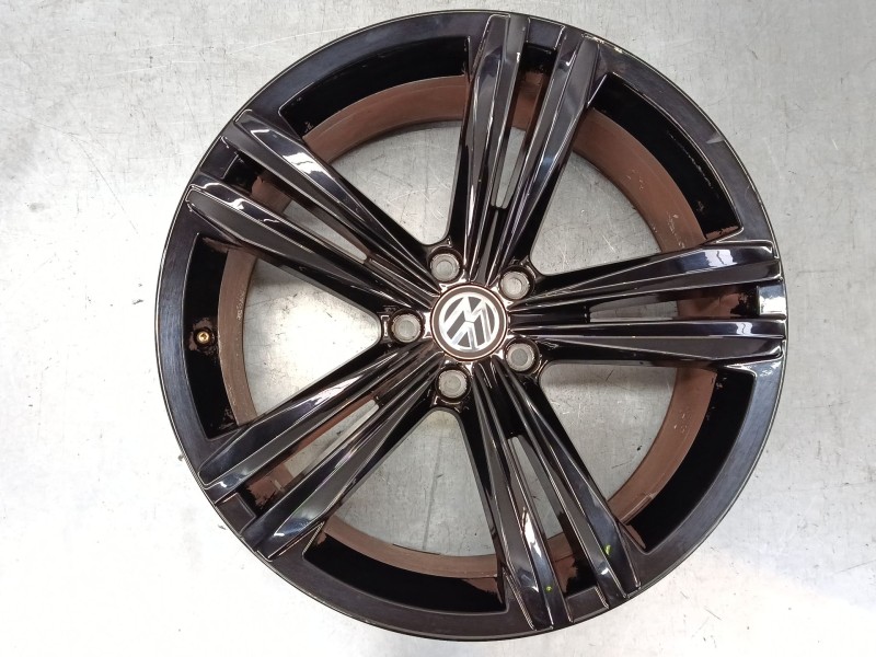 Recambio de llanta aluminio 19´´ para volkswagen tiguan (ad1, ax1) 2.0 tdi referencia OEM IAM 5NA601025E 8,5J x 19 ET38 
