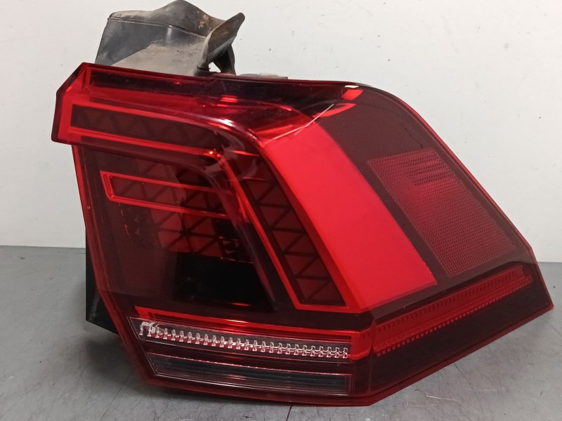 Recambio de piloto trasero derecho para volkswagen tiguan (ad1, ax1) 2.0 tdi referencia OEM IAM 5NA945208F  