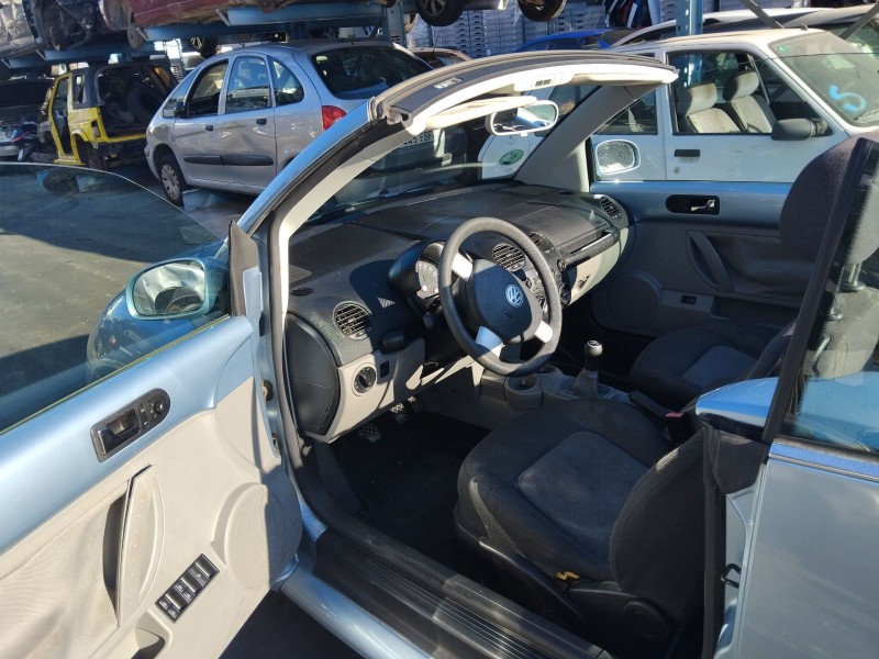 volkswagen new beetle descapotable (1y7) del año 2005