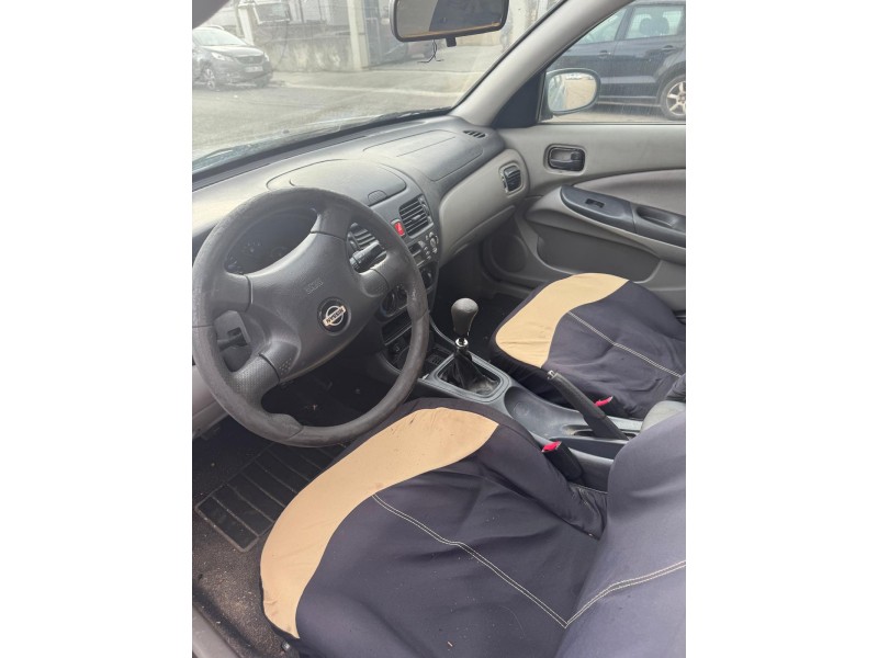 nissan almera ii hatchback (n16) del año 2001