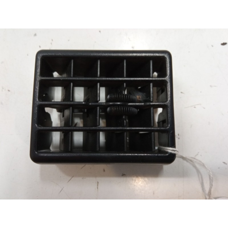 Recambio de aireador central izquierdo para opel kadett e hatchback (t85) 1.8 i (c08, c48, d08, d48) referencia OEM IAM   