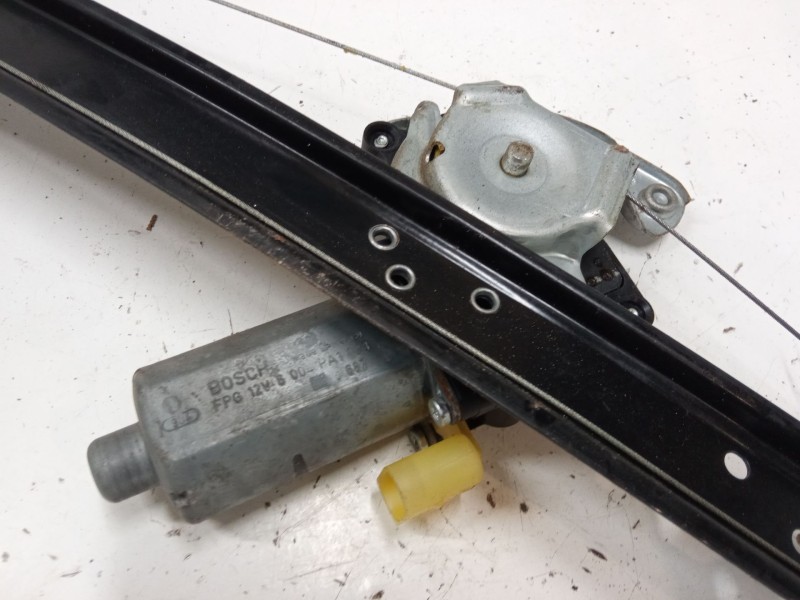 Recambio de elevalunas electrico trasero derecho para bmw x5 (e53) 3.0 d referencia OEM IAM 83810229  