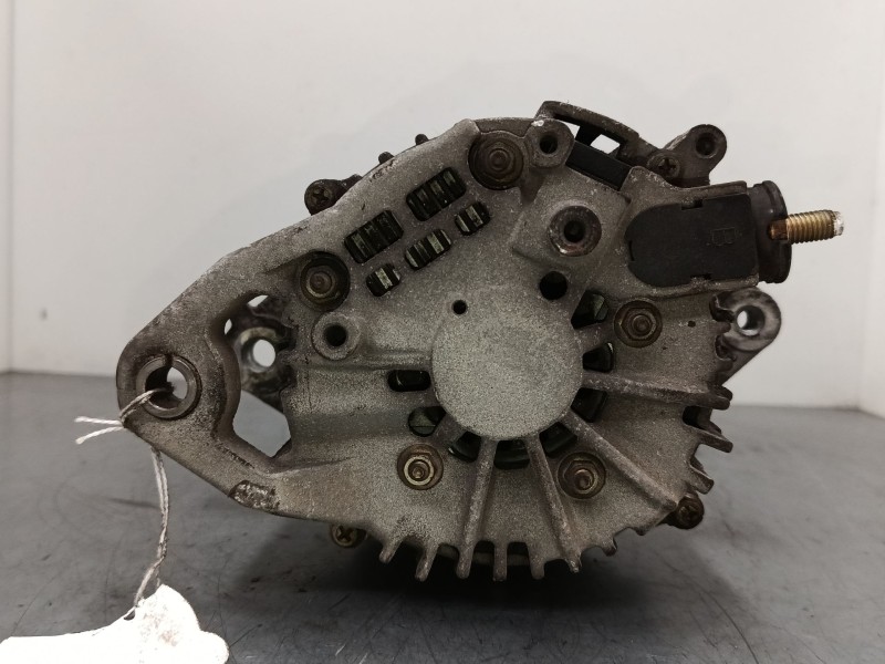 Recambio de alternador para nissan primera (p12) 1.8 referencia OEM IAM 23100BU010  