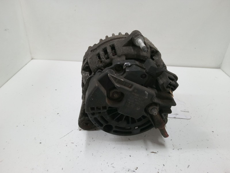 Recambio de alternador para renault clio iii (br0/1, cr0/1) 1.5 dci (c/br0g, c/br1g) referencia OEM IAM 0124425637  