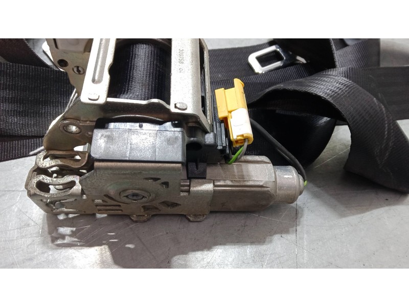 Recambio de cinturon seguridad delantero derecho para lancia musa (350_) 1.3 d multijet (350.axb11, 350.axb1a) referencia OEM IA