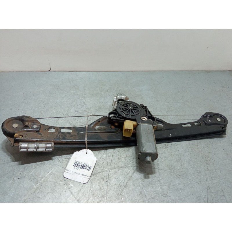 Recambio de elevalunas electrico trasero derecho para mercedes-benz clase c (w203) c 220 cdi (203.006) referencia OEM IAM A20382
