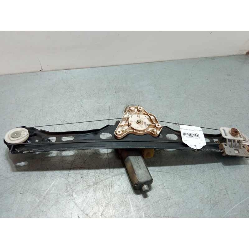 Recambio de elevalunas electrico trasero derecho para mercedes-benz clase c (w203) c 220 cdi (203.006) referencia OEM IAM A20382