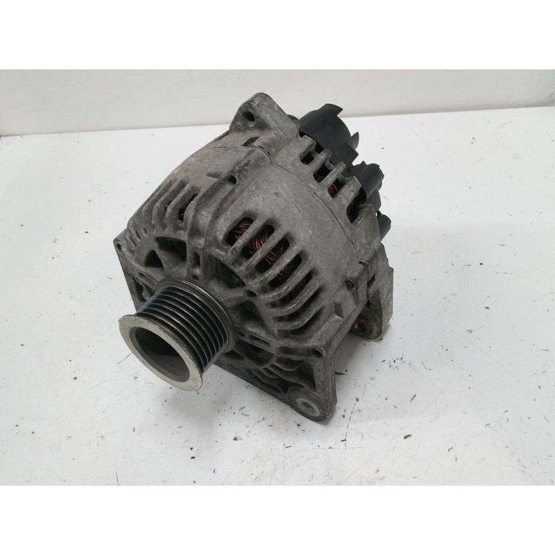 Recambio de alternador para renault grand scénic ii (jm0/1_) 1.9 dci (jm14) referencia OEM IAM 8200667610 TG11C065 
