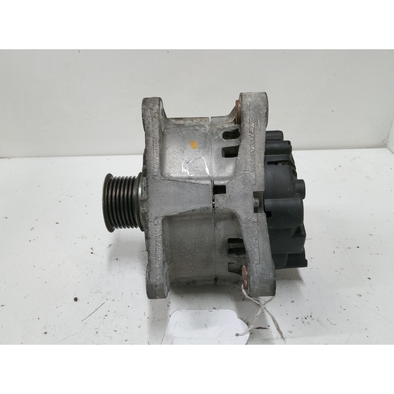 Recambio de alternador para renault grand scénic ii (jm0/1_) 1.9 dci (jm14) referencia OEM IAM 8200667610 TG11C065 