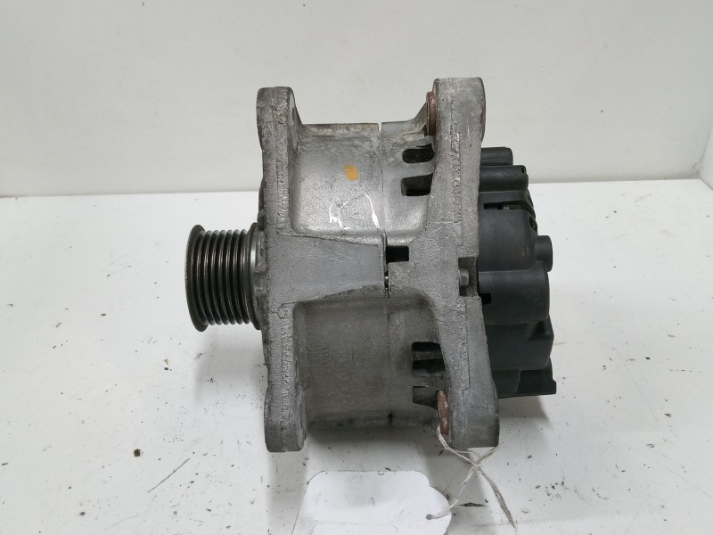 Recambio de alternador para renault grand scénic ii (jm0/1_) 1.9 dci (jm14) referencia OEM IAM 8200667610 TG11C065 