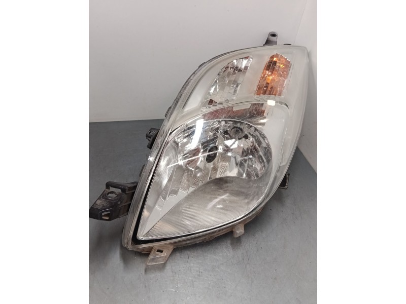 Recambio de faro izquierdo para toyota yaris (_p9_) 1.0 vvt-i (ksp90_) referencia OEM IAM 89900737  