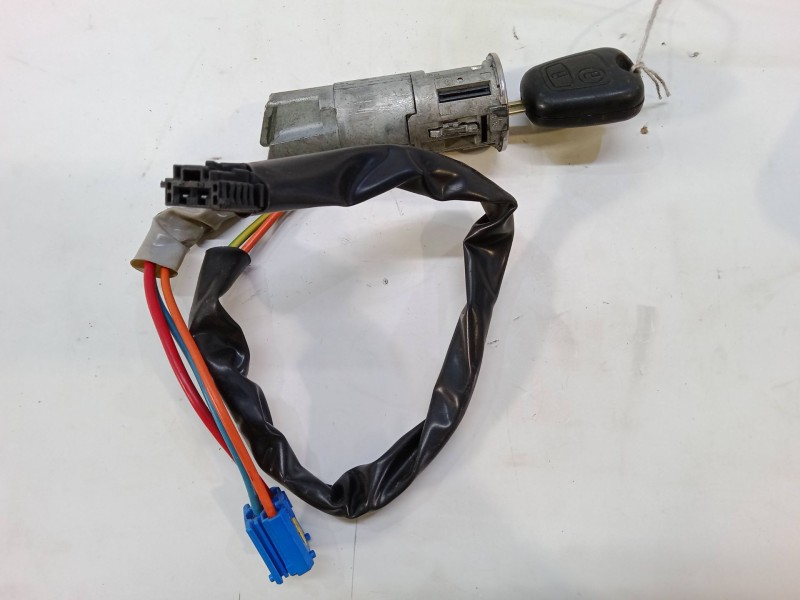 Recambio de clausor para citroën xsara picasso (n68) 1.6 hdi referencia OEM IAM   