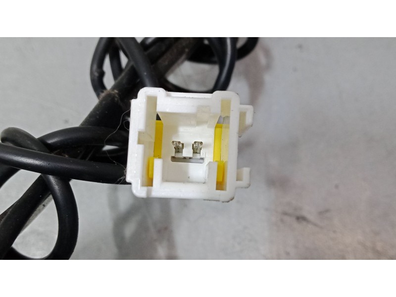 Recambio de anclaje cinturon delantero izquierdo para peugeot 1007 (km_) 1.4 hdi referencia OEM IAM   