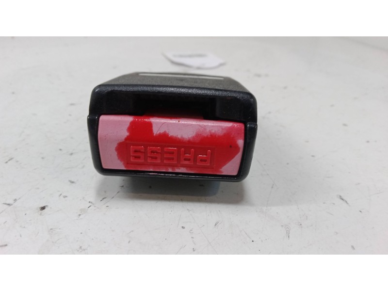 Recambio de anclaje cinturon trasero izquierdo para peugeot 1007 (km_) 1.4 hdi referencia OEM IAM   