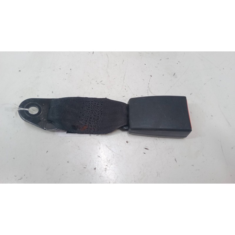 Recambio de anclaje cinturon trasero izquierdo para suzuki alto vii (gf, ha25_, ha35_) 1.0 (amf310) referencia OEM IAM   