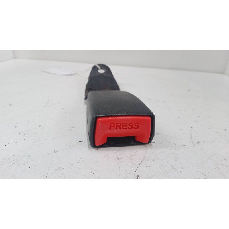 Recambio de anclaje cinturon trasero derecho para suzuki alto vii (gf, ha25_, ha35_) 1.0 (amf310) referencia OEM IAM   