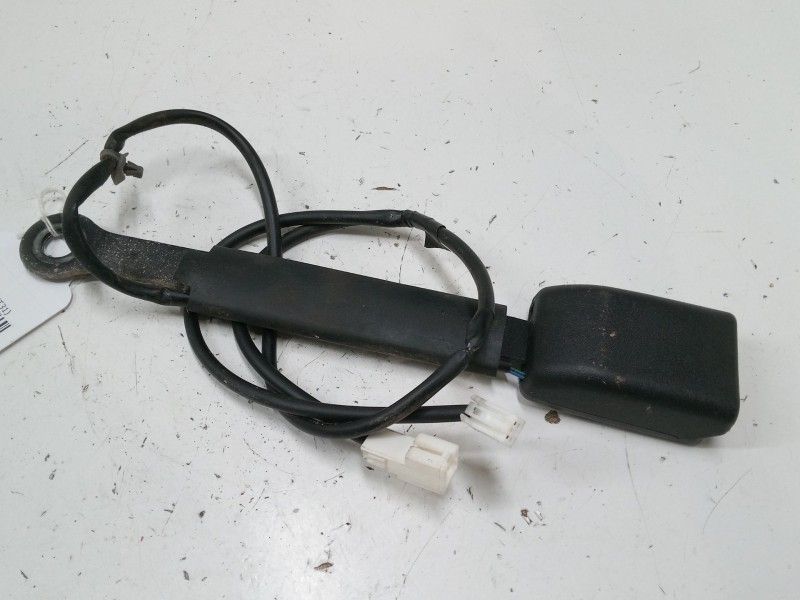 Recambio de anclaje cinturon delantero derecho para nissan x-trail ii (t31) 2.0 dci referencia OEM IAM   