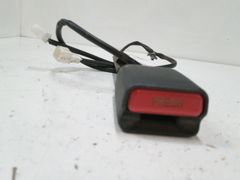 Recambio de anclaje cinturon delantero derecho para nissan x-trail ii (t31) 2.0 dci referencia OEM IAM   