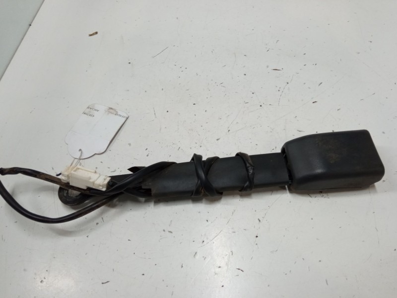 Recambio de anclaje cinturon delantero izquierdo para nissan x-trail ii (t31) 2.0 dci referencia OEM IAM   