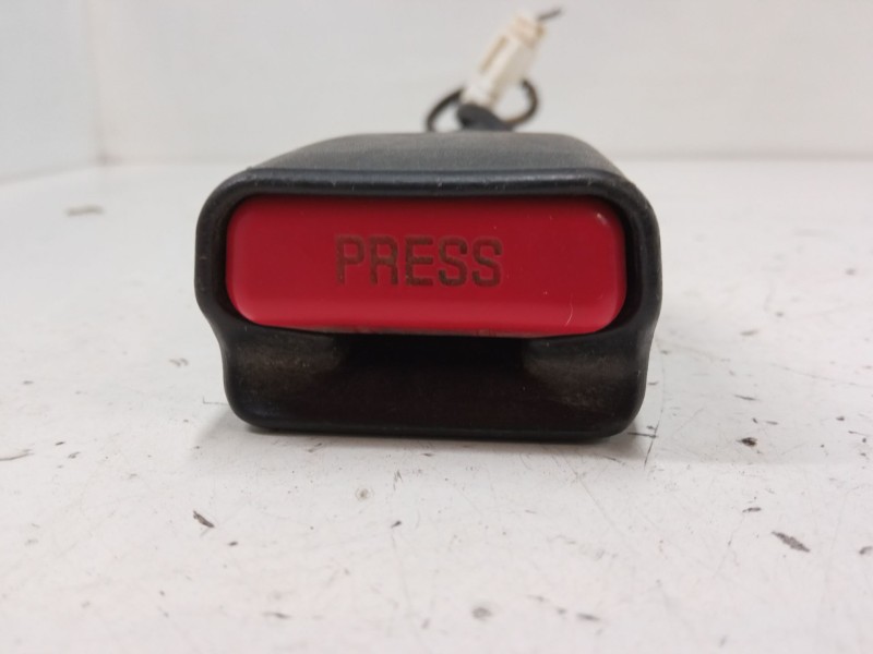 Recambio de anclaje cinturon delantero izquierdo para nissan x-trail ii (t31) 2.0 dci referencia OEM IAM   