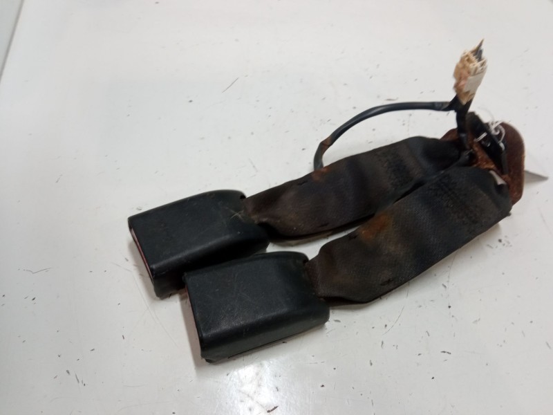 Recambio de anclaje cinturon trasero derecho para nissan x-trail ii (t31) 2.0 dci referencia OEM IAM   