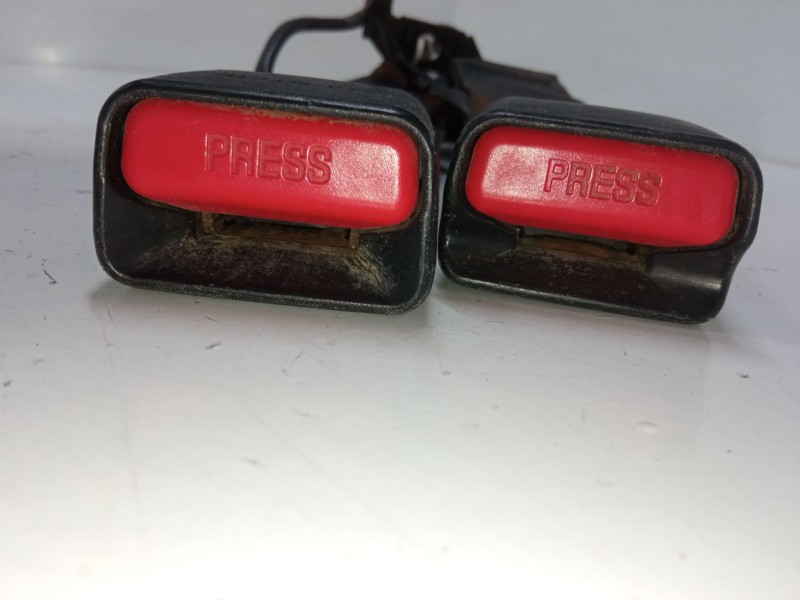 Recambio de anclaje cinturon trasero derecho para nissan x-trail ii (t31) 2.0 dci referencia OEM IAM   