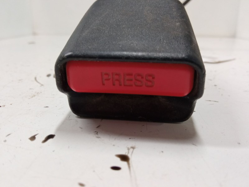 Recambio de anclaje cinturon trasero izquierdo para nissan x-trail ii (t31) 2.0 dci referencia OEM IAM   