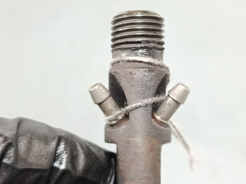 Recambio de inyector para ford tourneo connect 1.8 tdci /tddi /di referencia OEM IAM   