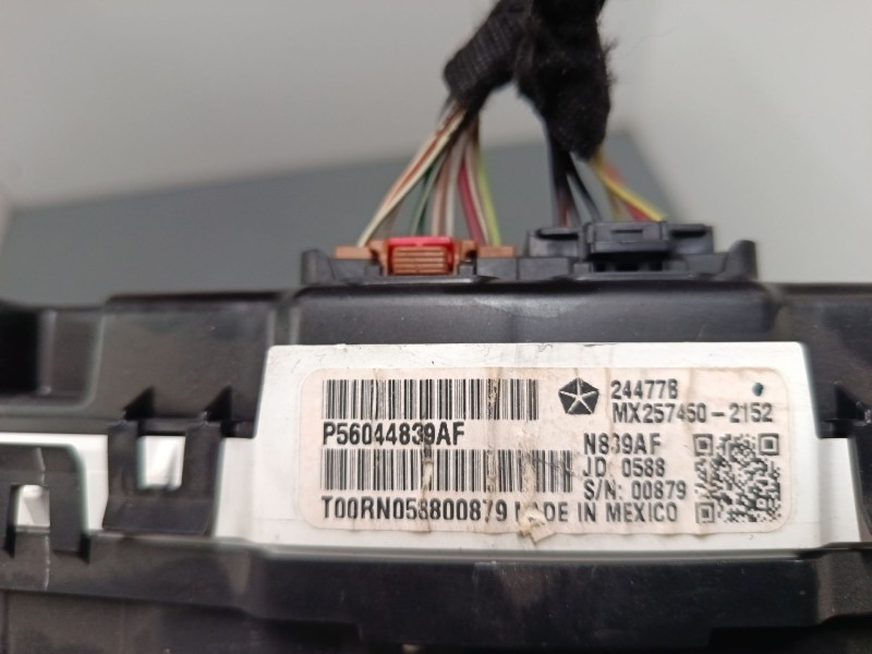 Recambio de cuadro instrumentos para dodge journey 2.0 crd referencia OEM IAM 56044839AF  