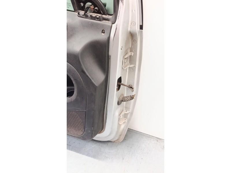 Recambio de puerta delantera izquierda para peugeot partner tepee 1.6 hdi 90 referencia OEM IAM 9002Z3  