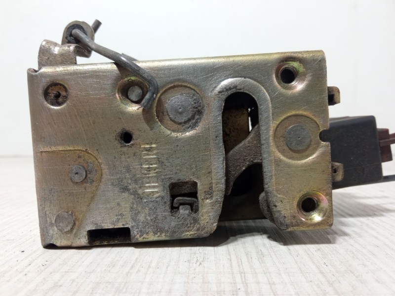 Recambio de cerradura puerta delantera derecha para citroën saxo (s0, s1) 1.5 d referencia OEM IAM   